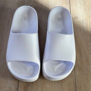 Wild Fable Cream Slide Sandals